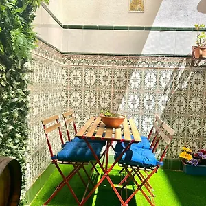 Apartamento Adela & Private Courtyard By Ele, Málaga