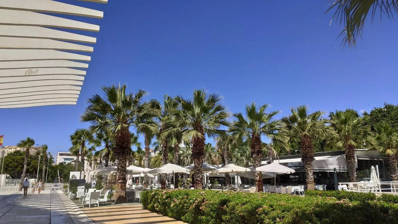 Apartamento Amplio, Seneca 3B Junto Al Centro Málaga